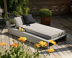 Orient lounger.jpg