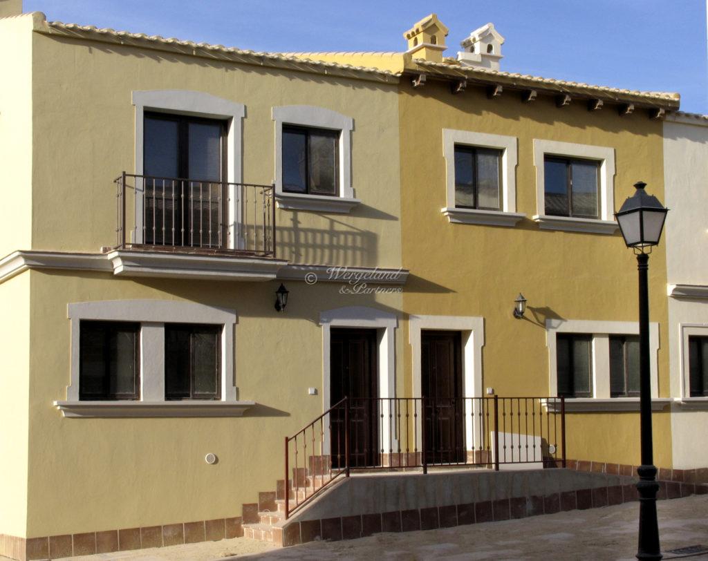   Spesialgallerier Nye Hda Bilder Juli 07 Spanish Village Mg 8224.jpg 129714