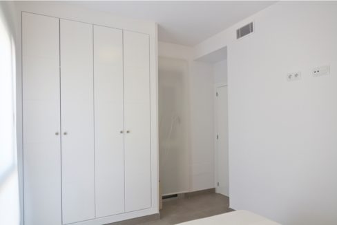 Garderobe soverom 2