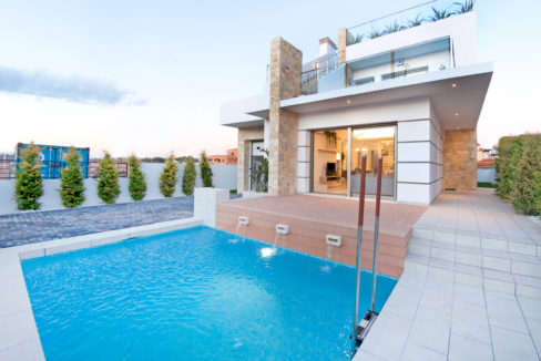 Agata villa basseng