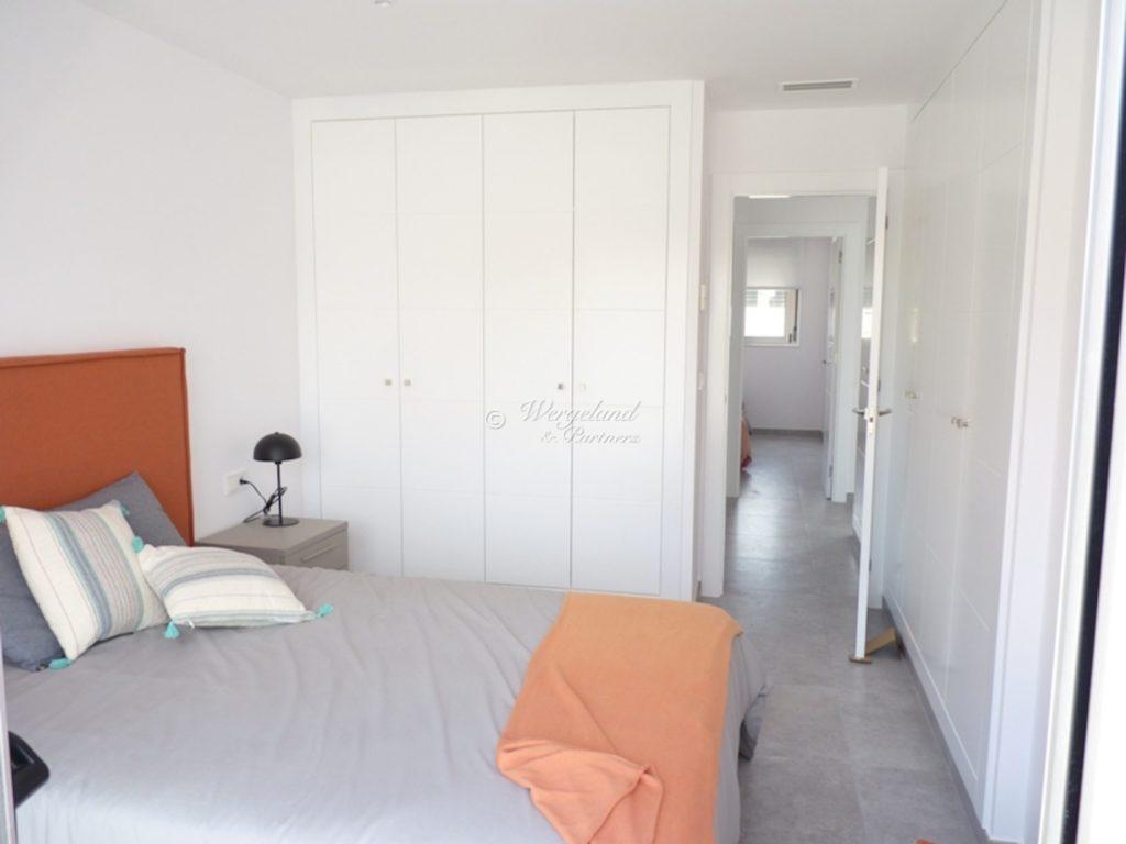  Hovedsoverom Garderobe