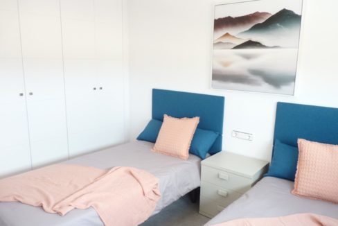 Soverom 2 Senger Garderobe