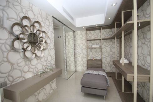 Soverom 1 Garderobe