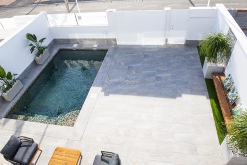 Pool fra 2etg terrasse