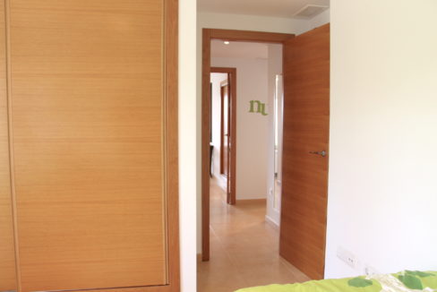 Soverom 2 Garderobe Gang