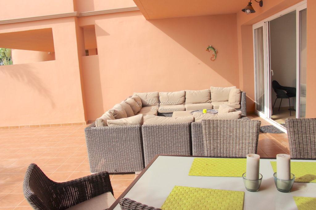  Terrasse Spisegrupep Og Stor Sofa