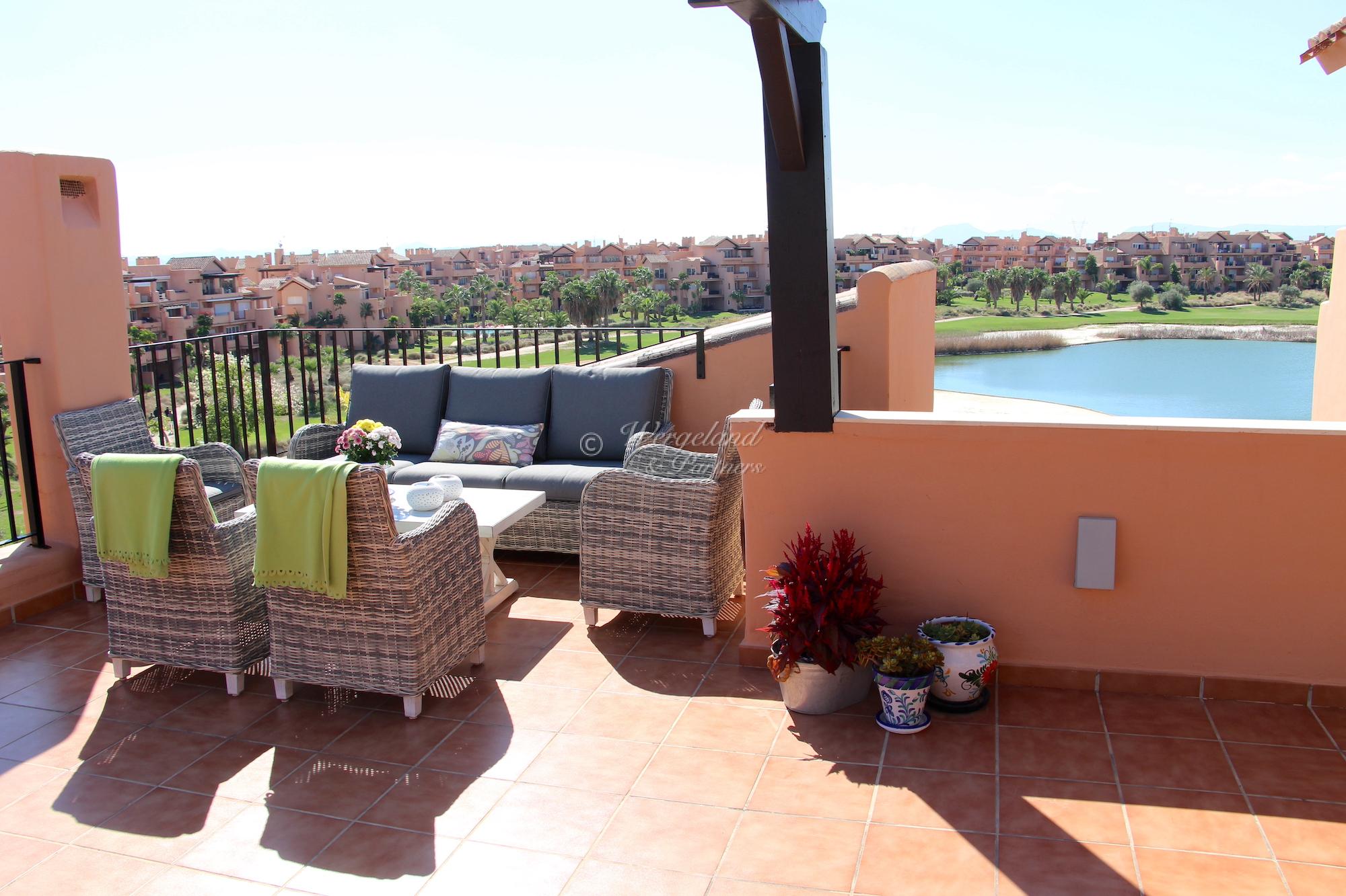 Sunny furnished Penthouse 1. line Golf! Extra-large terraces. 10-year golf membership (family) on 6 courses incl. [7732]