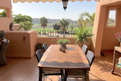 Hovedterrasse Spisebord Under Tak