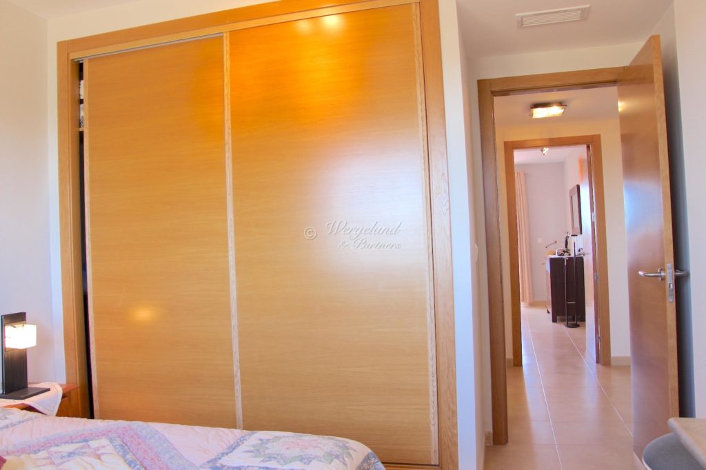  Soverom 2 Garderobe