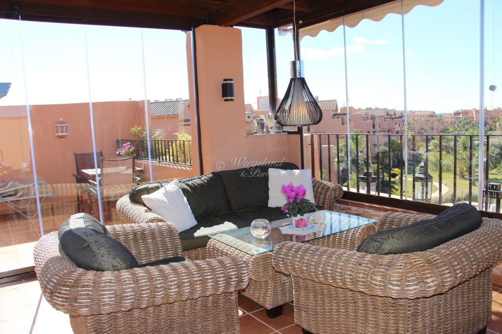  Terrasse Innglasset Sofa Mot