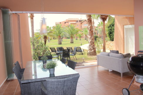 Hovedterrasse Spisegruppe Og Sofagruppe