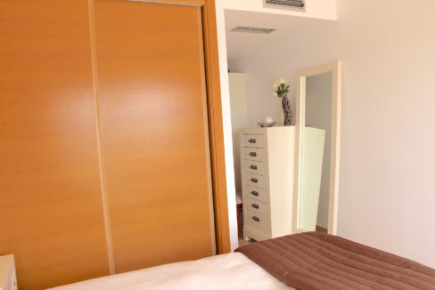 Hovedsoverom Garderobe Speil Og Kommode