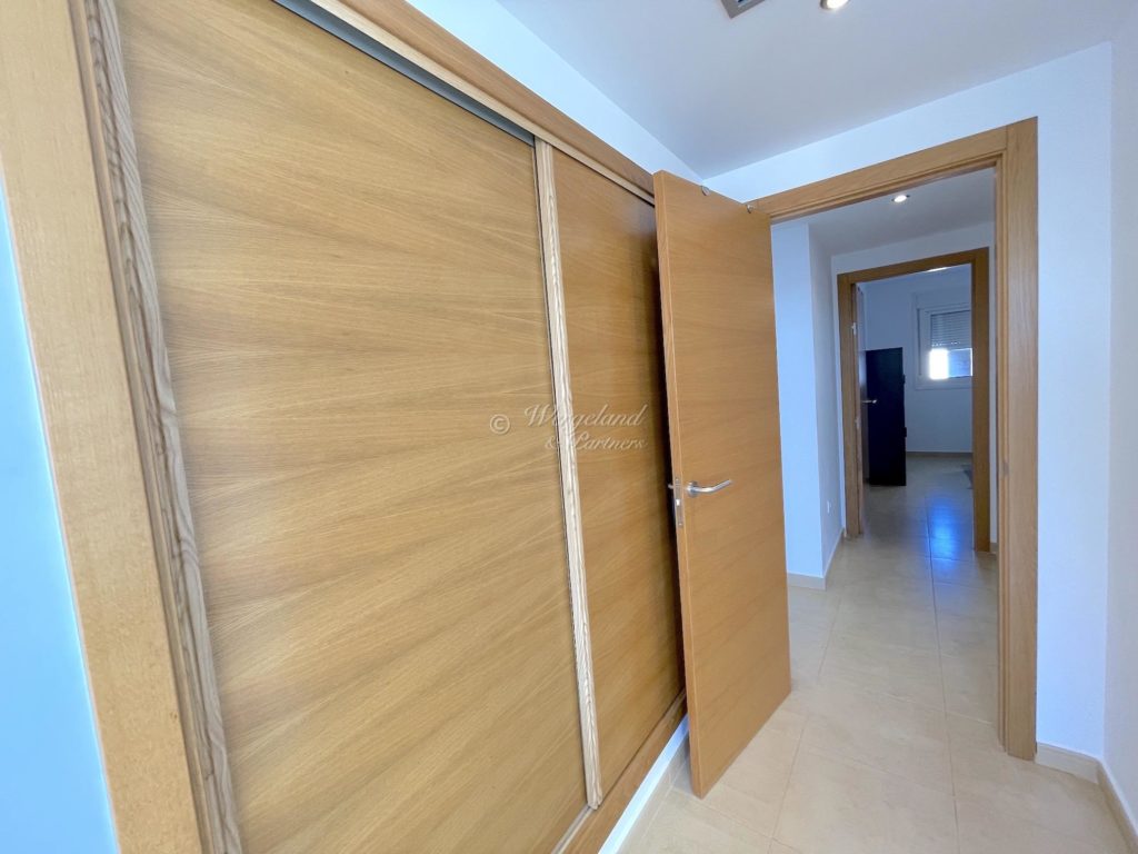  Hovedsoverom Garderobe