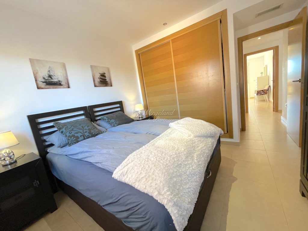  Soverom 2 Grderobe