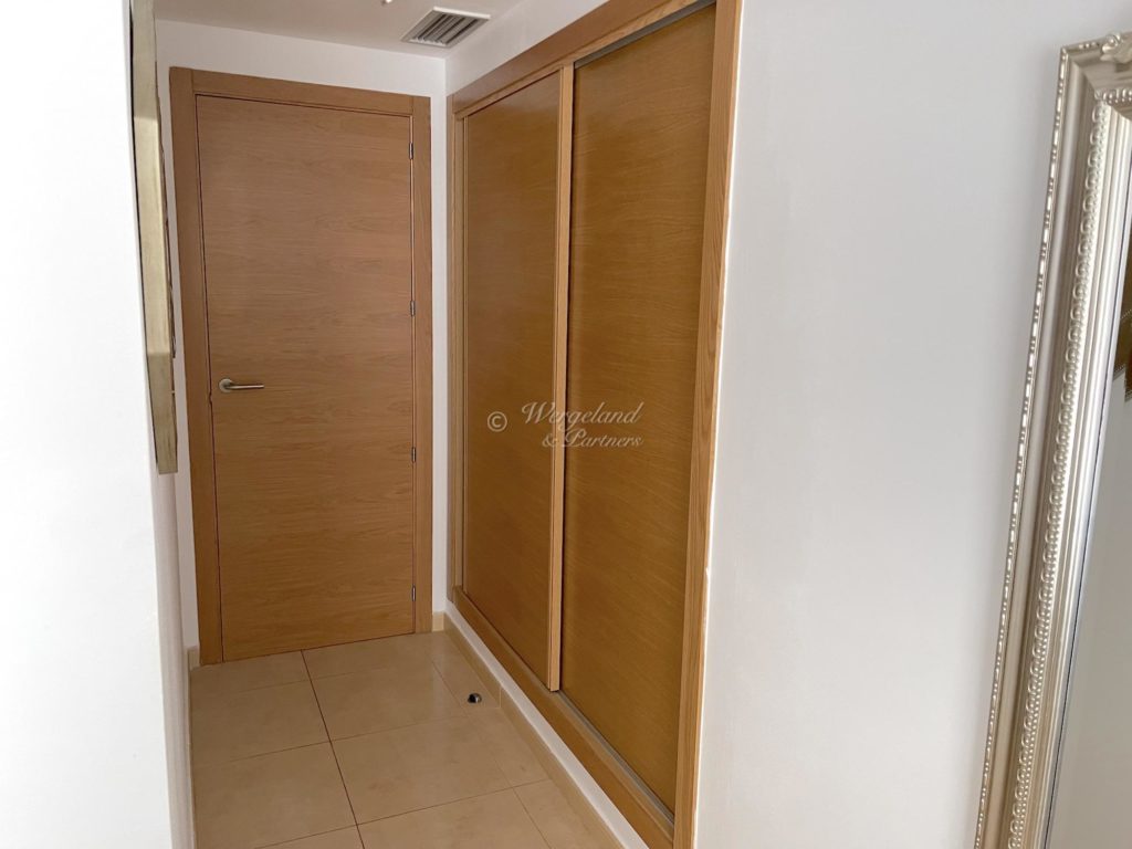 Hovedsoverom Garderobe