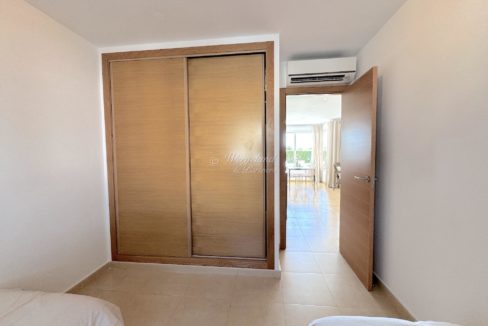 Soverom 1etg Garderobe Og AC