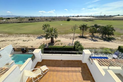 Takterrasse Iutsikt Mot Terrasse 2etg Og Golfbanen